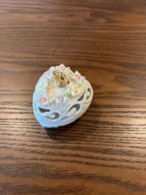 Lenox heart pierced cover box